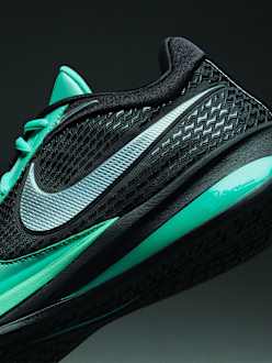 ジュジュ・ワトキンスがレブロン・ジェームズとの初のNikeコラボ
